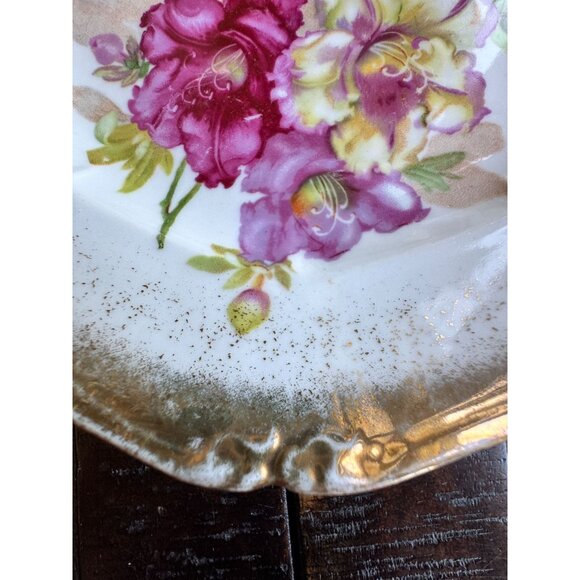 Vintage 8" Gilded Floral Plate – French-Style Pink & Yellow Blooms, Ornate Scrol - Picture 4 of 10